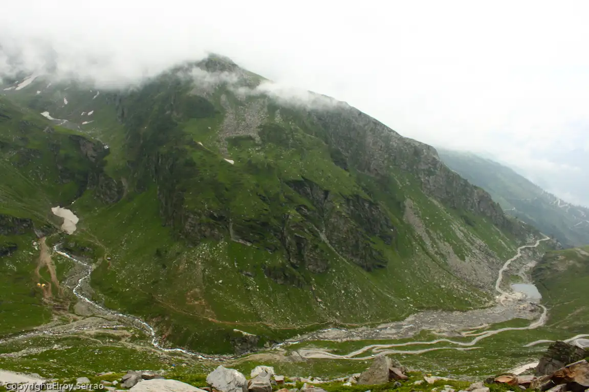A stream in the Beas valley near Marhi on the way up to Rohtang Pass