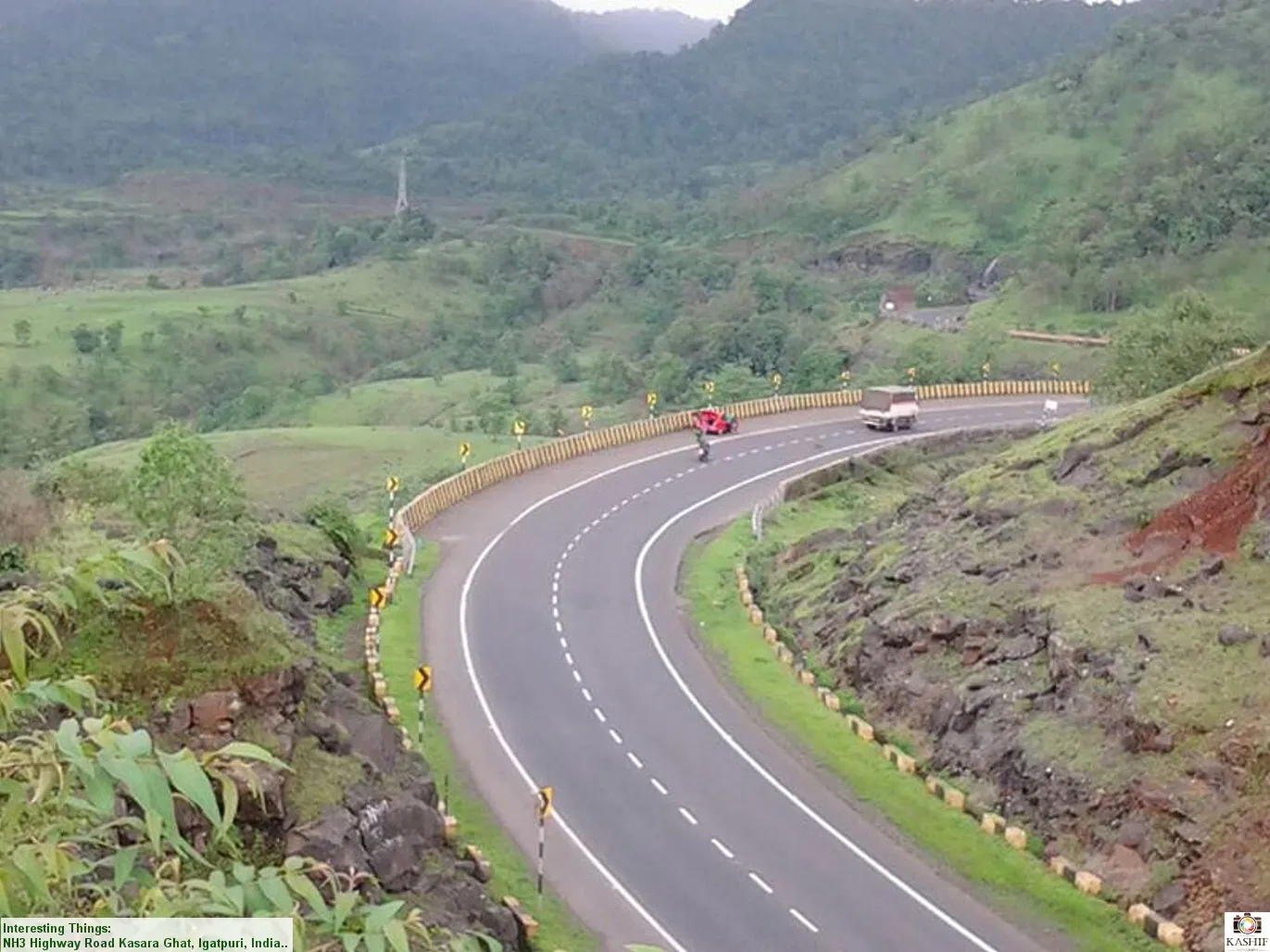 The Mumbai–Nashik highway curving through green Kasara Ghat in the monsoon, the ghat that Balwantgad overlooks (not the fort itself)