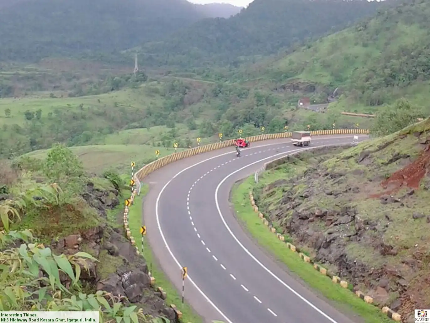 The Mumbai–Nashik highway curving through green Kasara Ghat in the monsoon, the ghat that Balwantgad overlooks (not the fort itself)