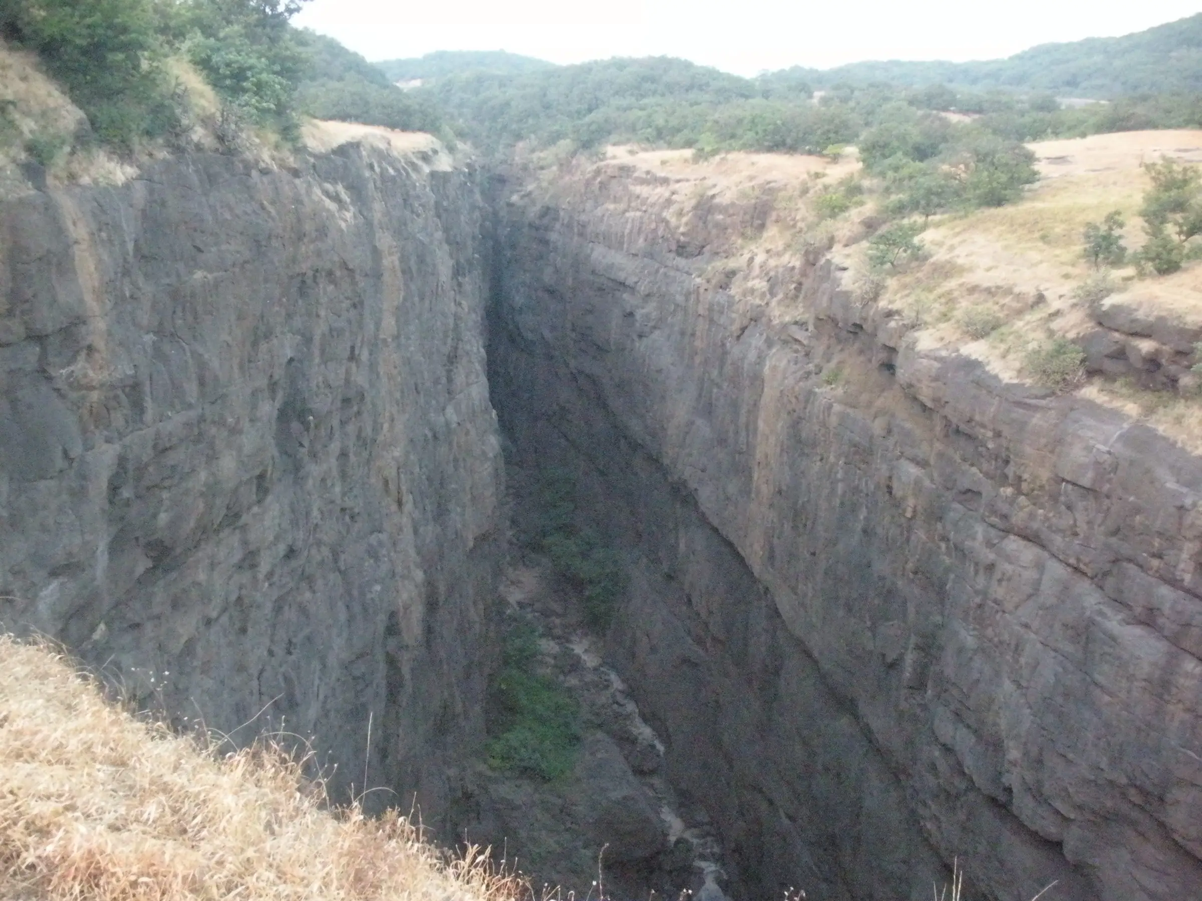 The Sandhan gorge seen from above near Samrad, at the head of the same valley as the Karoli trail (nearby area, not the Karoli trail itself)